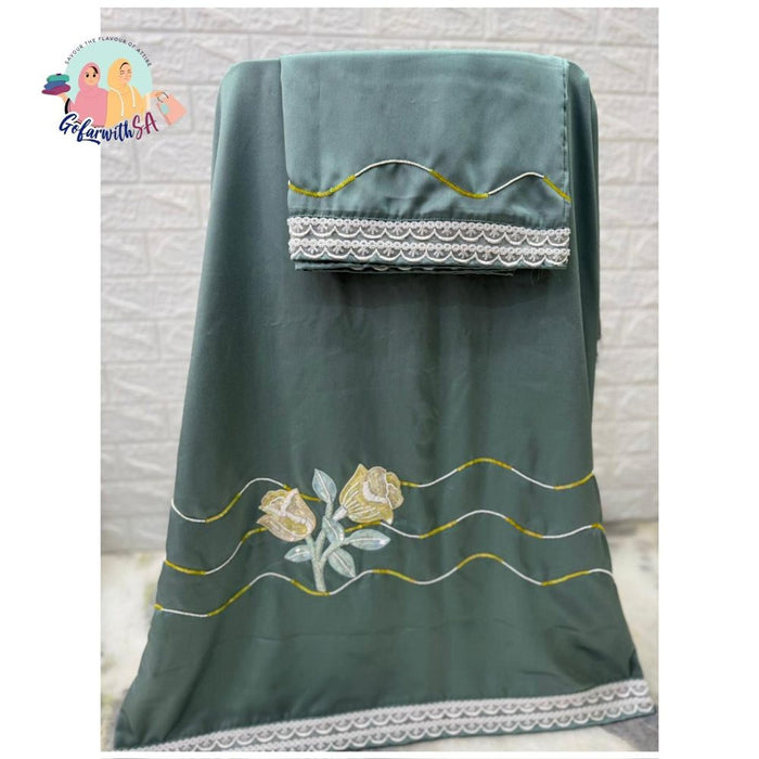 Charcoal Rida With Aari Work Border & Contrast Panel