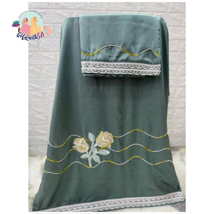 Charcoal Rida With Aari Work Border & Contrast Panel