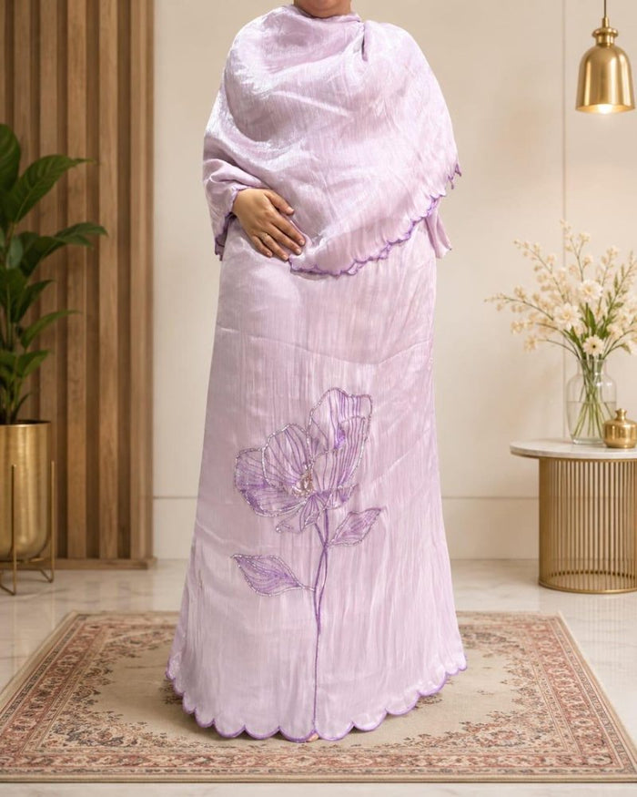 Maroon Rida With Checks Panel & Floral Applique Aari Work